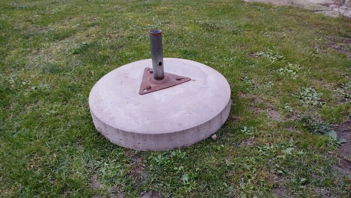 Stojan na slunečník