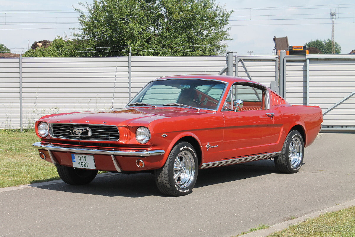 1966 Ford Mustang Fastback 289 V8, manuál, perfektní stav