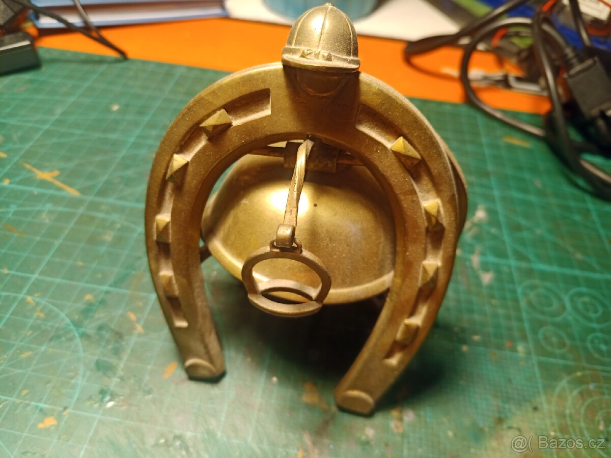Mosazný zvonek
