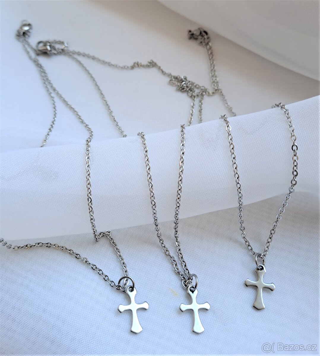 Řetízek Křížek ocel symbol ochrany = úspěch u žen i dívek