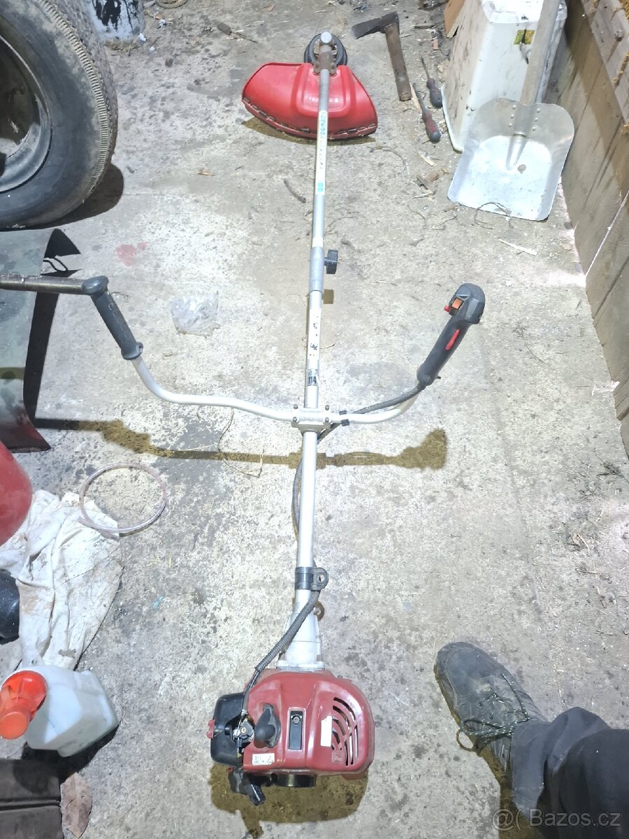 Křovinořez Hecht 129 BTS