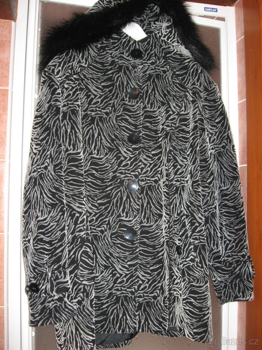 Dámský zimní kabát