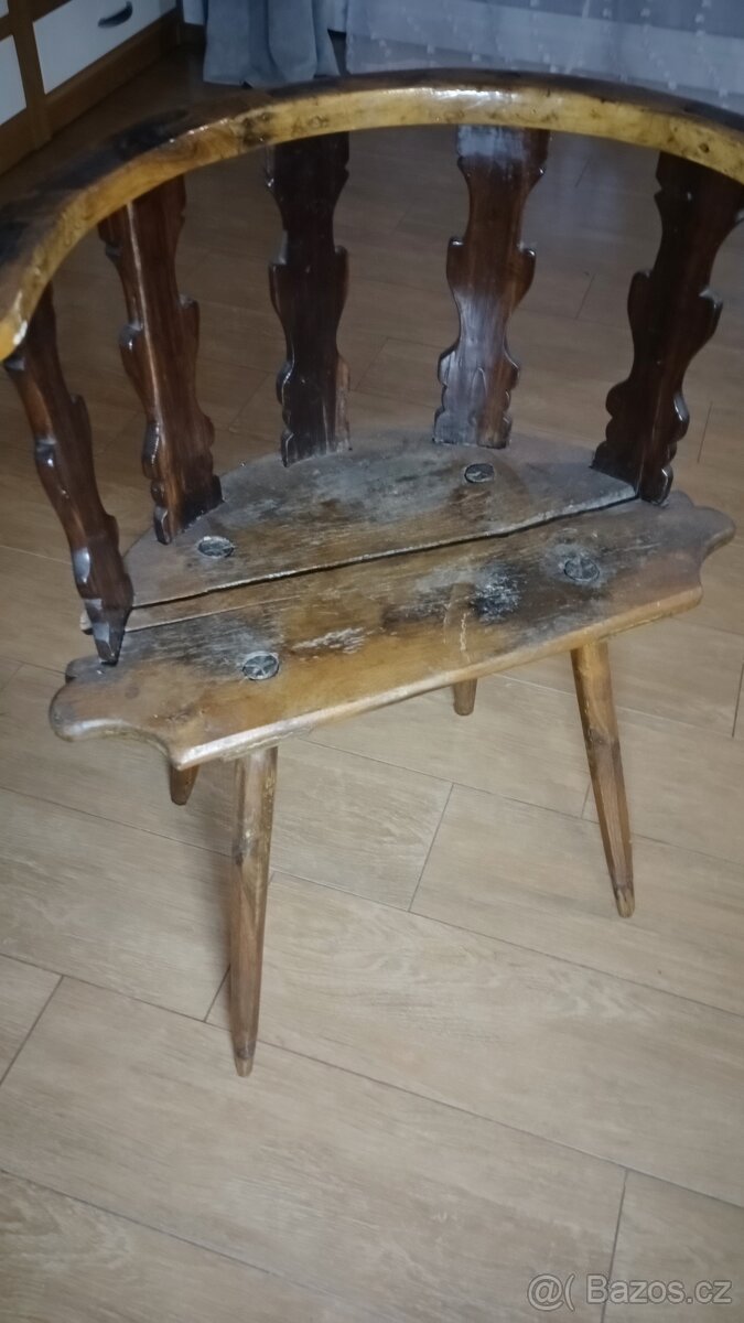 Starožitná židle r.1900