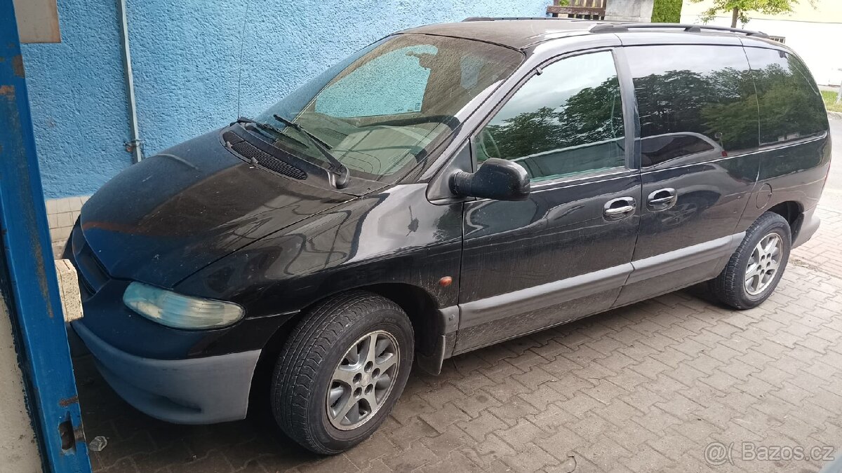 Chrysler voyager III r.v.2000 pneu