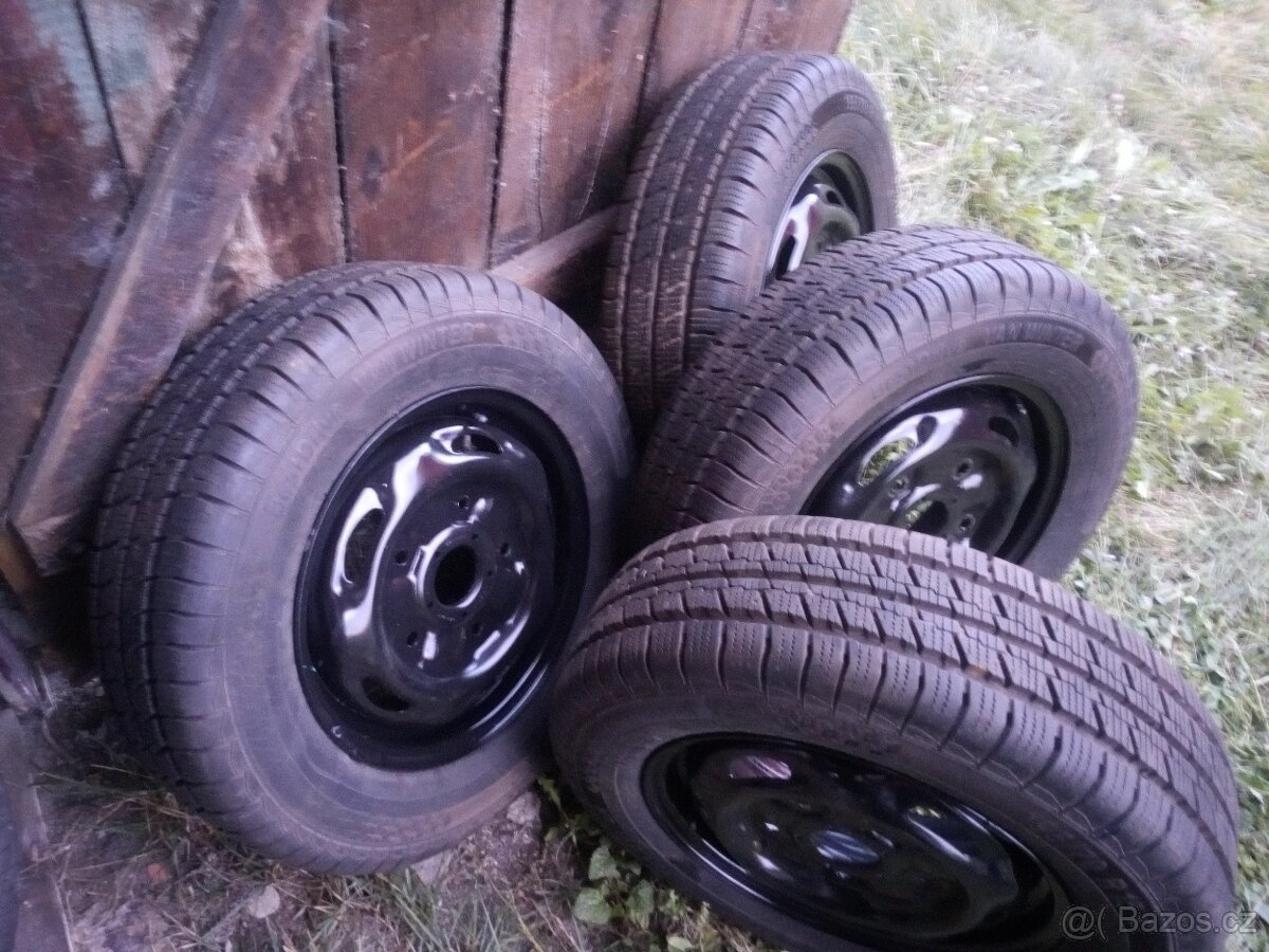 Zimní pneu 195/70 R 15C