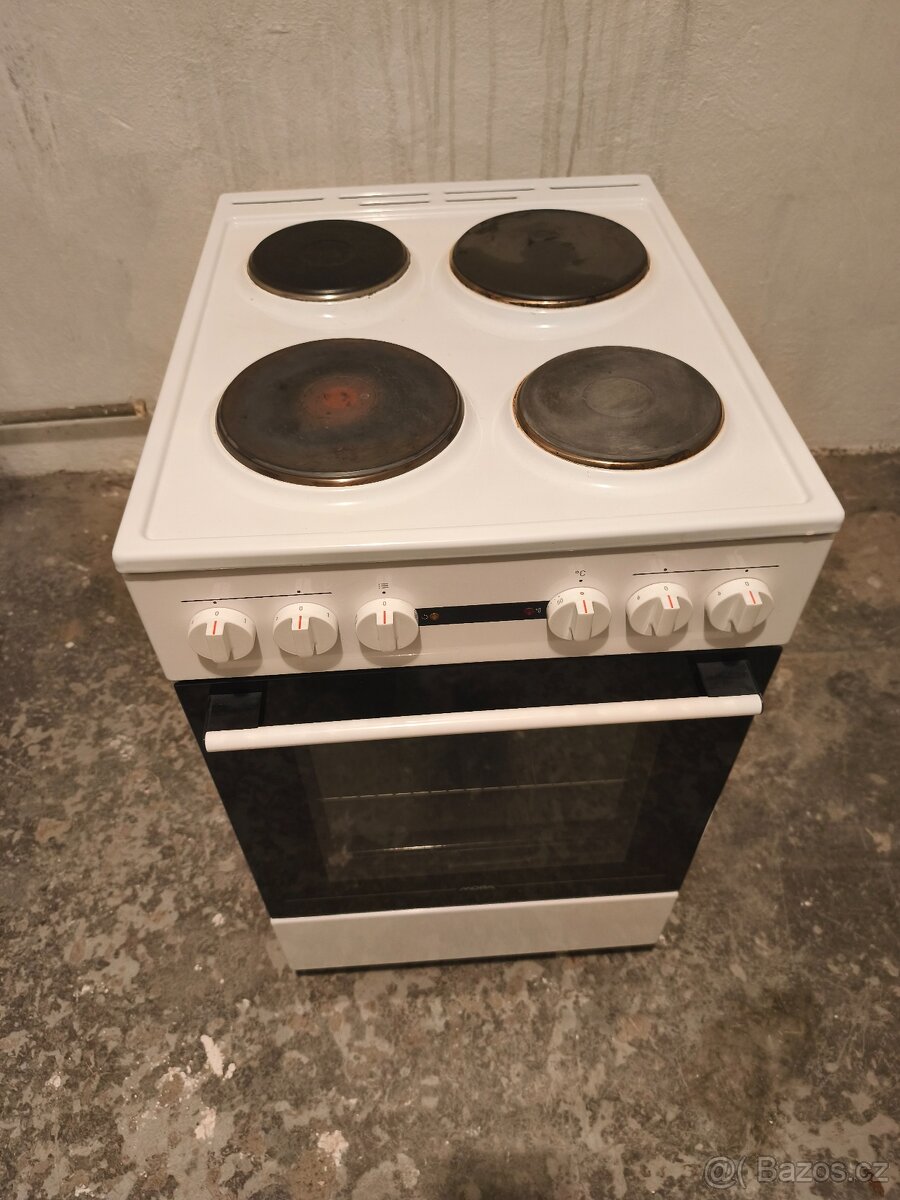 Sporák elektrický Mora