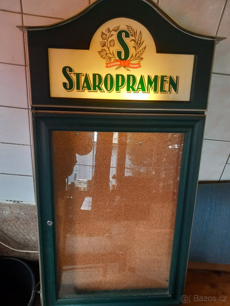 Vitrína staropramen