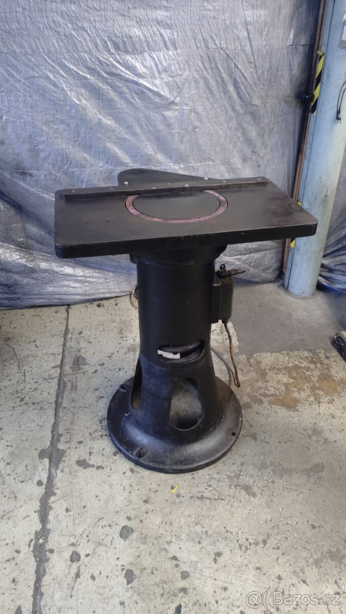 Spodní stolová bruska - hrncová