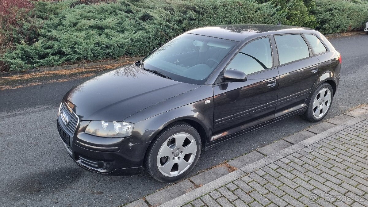 AUDI A3 SPORTBACK 1.6 BENZÍN