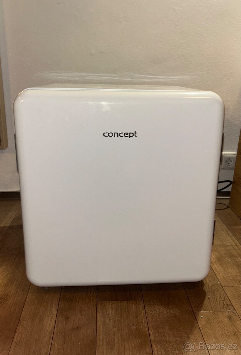 Malá lednice concept LR2047wh