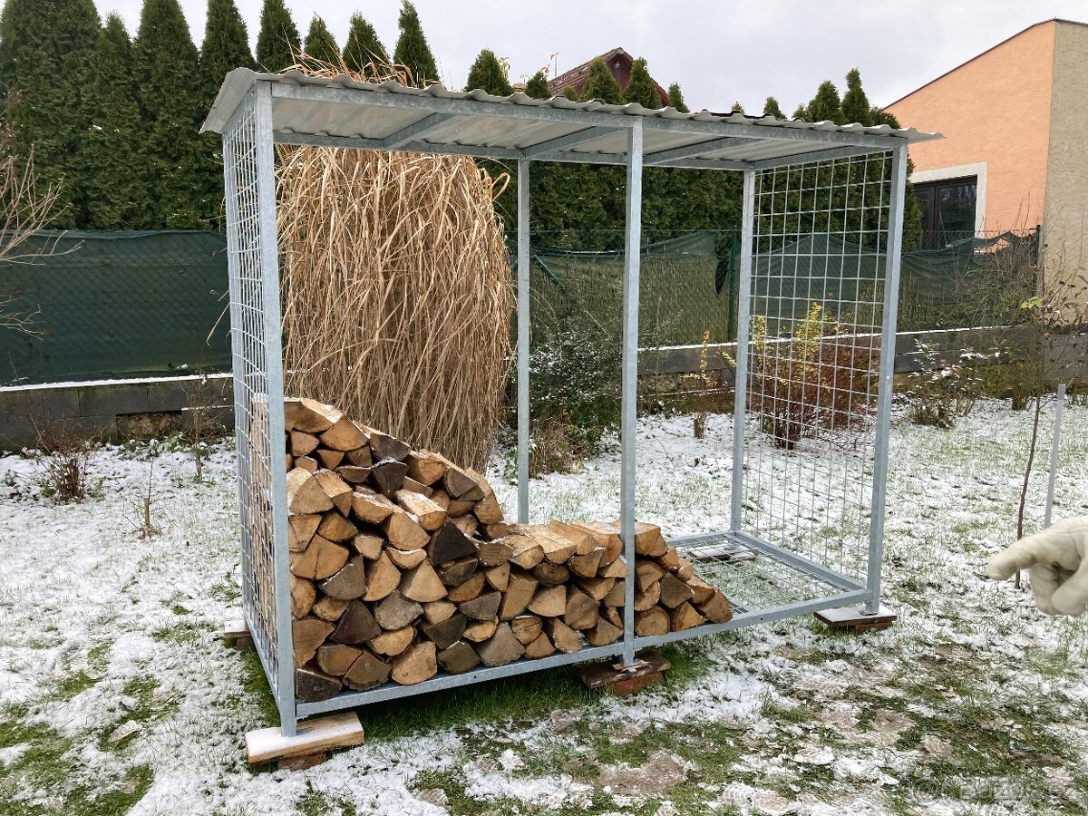 Nový modulový dřevník 4,5 m3