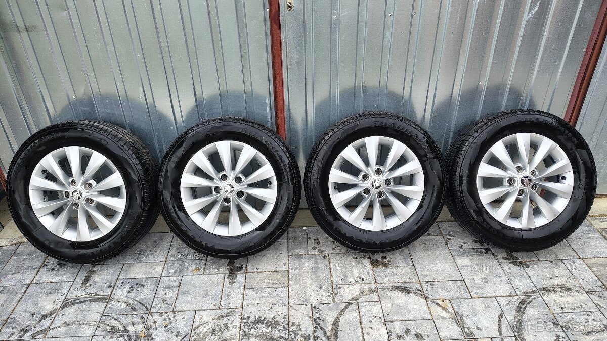 Sada letnich kol 225/60 r16