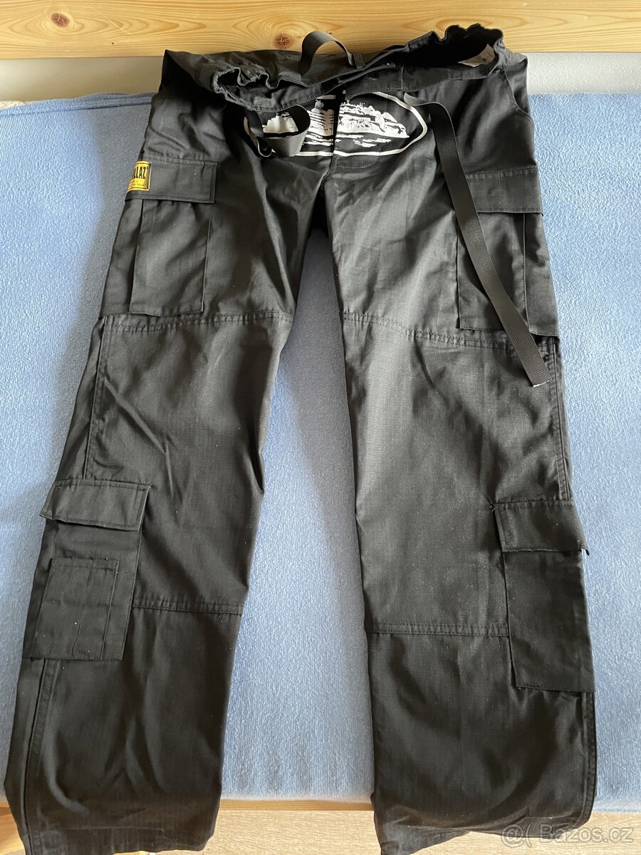 Corteiz cargo pants black