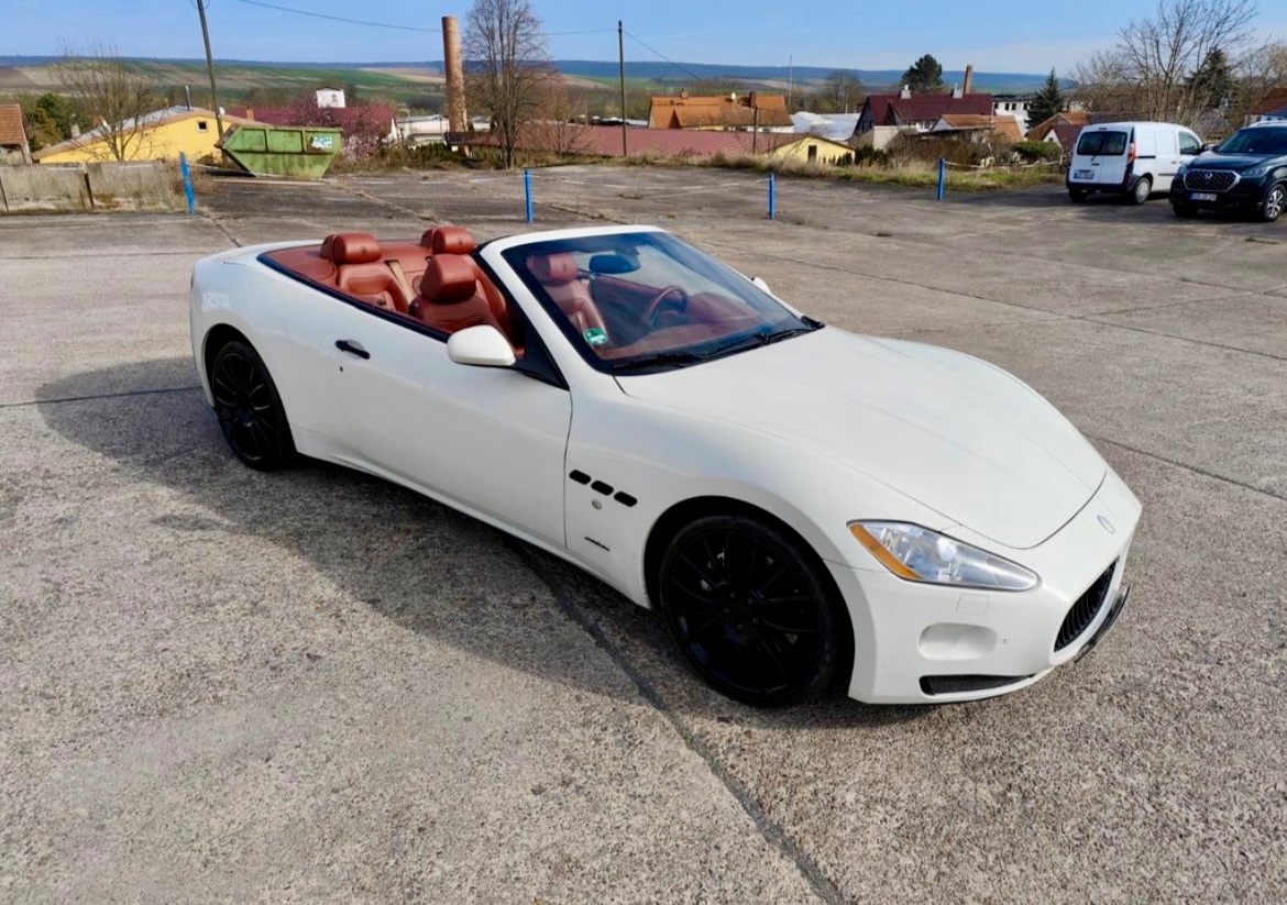 Maserati GranCabrio 4.7 331KW V8 Automat - Cabrio V8