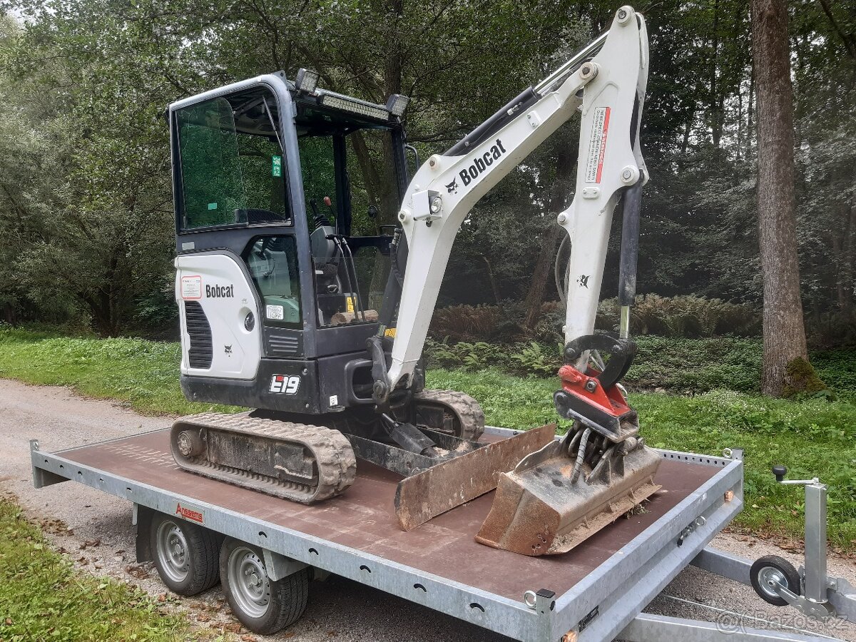 Půjčeni, pronájem bagru Bobcat E19 - 1.9 t