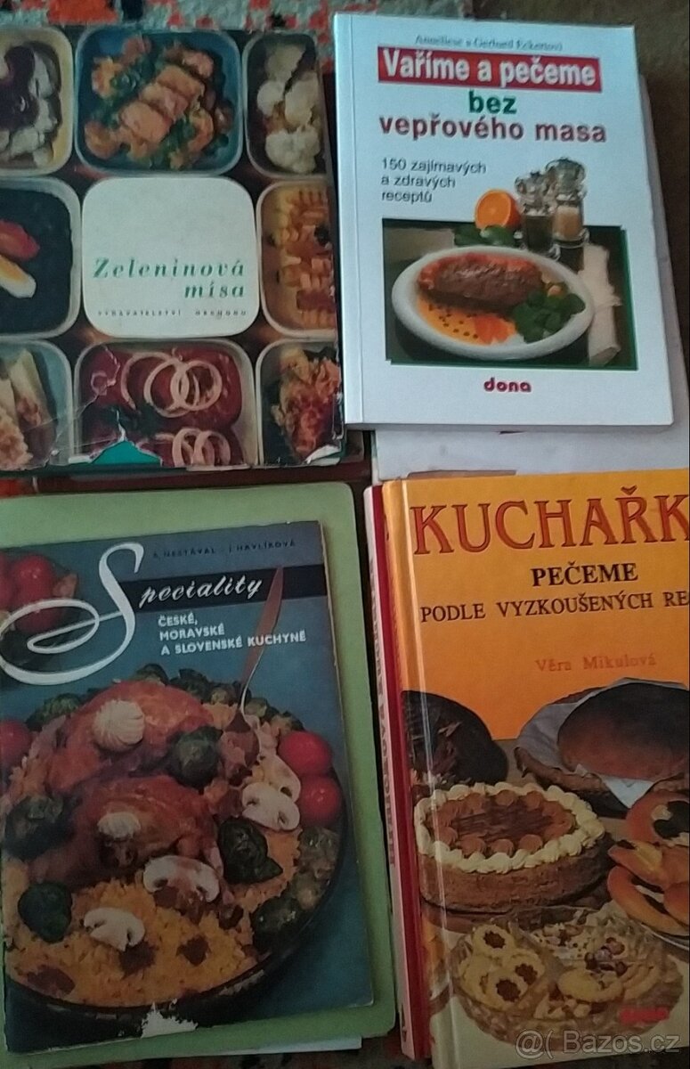 kuchařky - mnoho různých receptů na pečení a vaření
