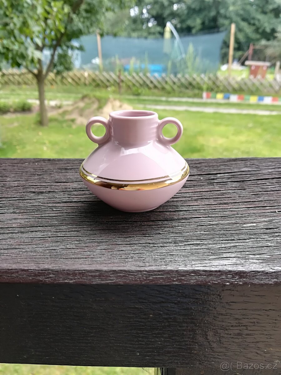 Malá porcelánová vázička z růžového porcelánu H&C