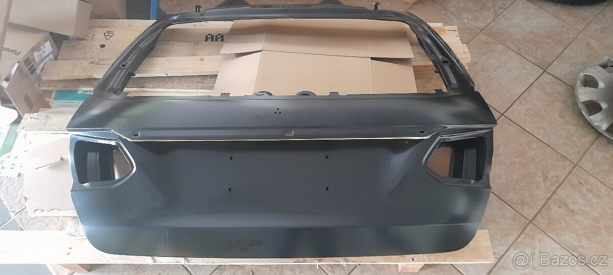 Páté dveře mercedes C220d 4-Matic rv. 2019