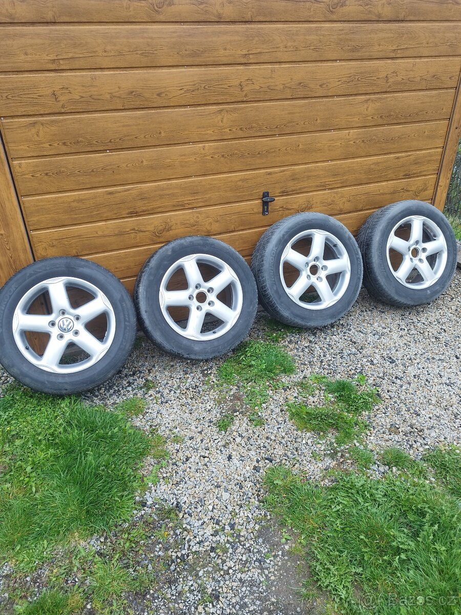Prodám sadu kol na VW Touareg ALU kol R18 5x130 8J18H2