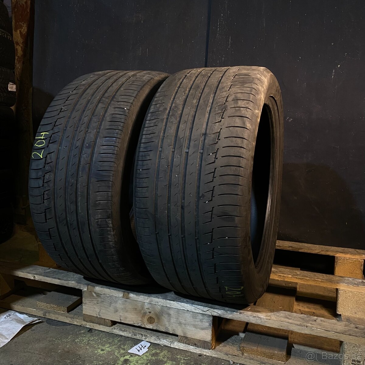 Letní pneu 325/40 R22 114Y Continntal 4mm