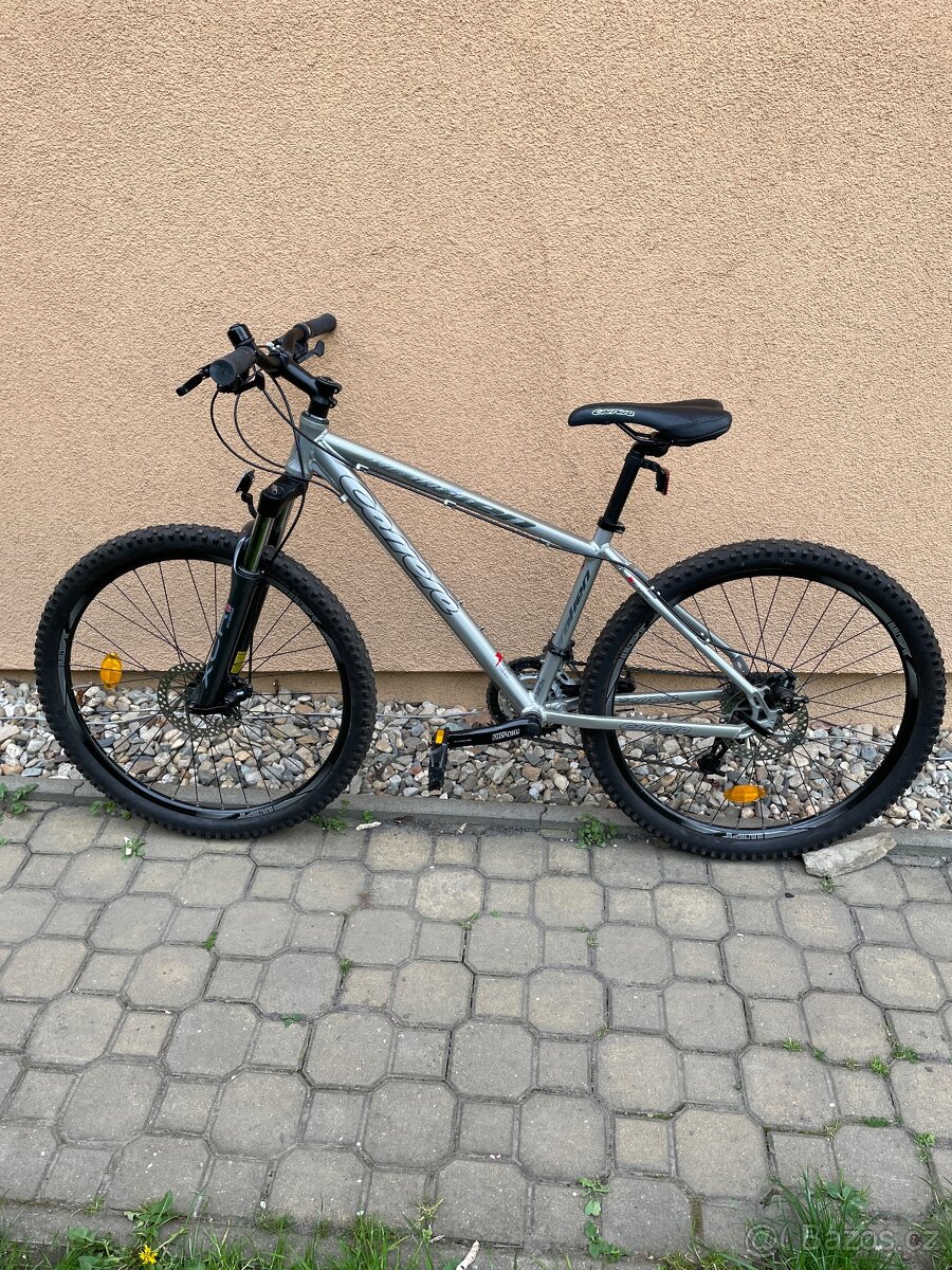 Kolo Carerra Rám 16.Na postavu cca 155-175. Najeto tak 15 km