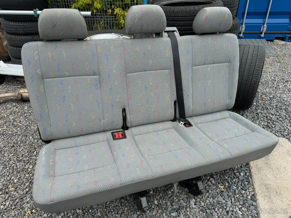 Volkswagen Transporter T5 řada sedadel