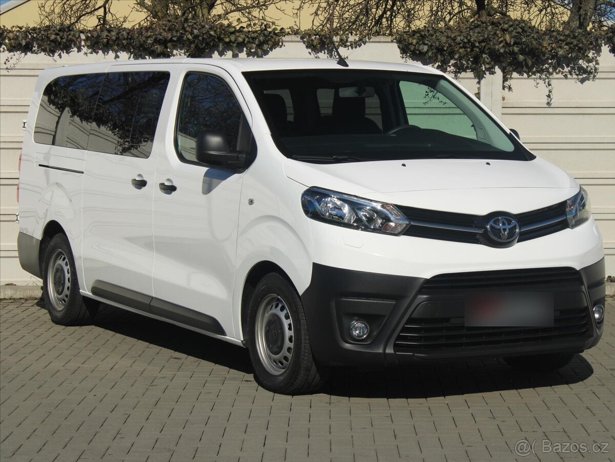 Toyota ProAce 2,0 D-4D 9míst L2 Tov.Záruka ČR 1.maj Kombi P