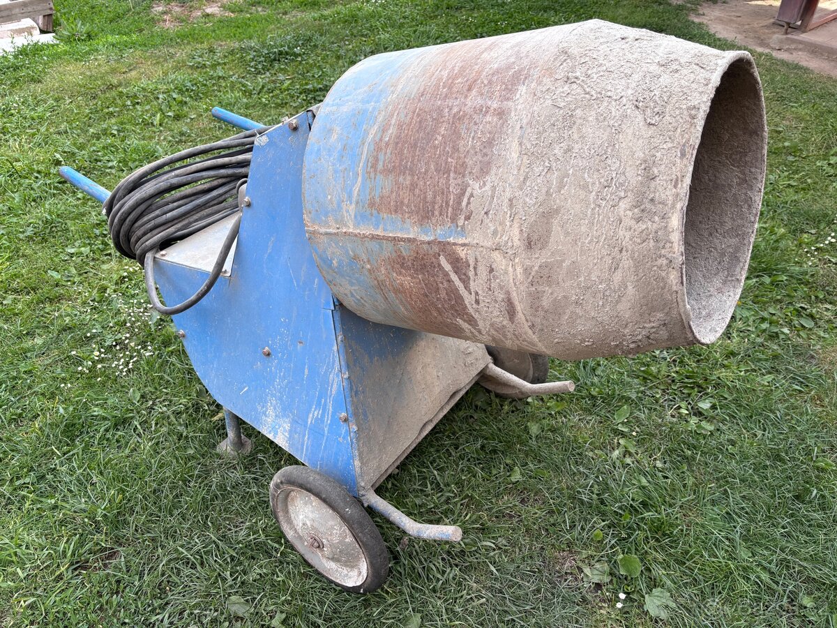 Stavební míchačka