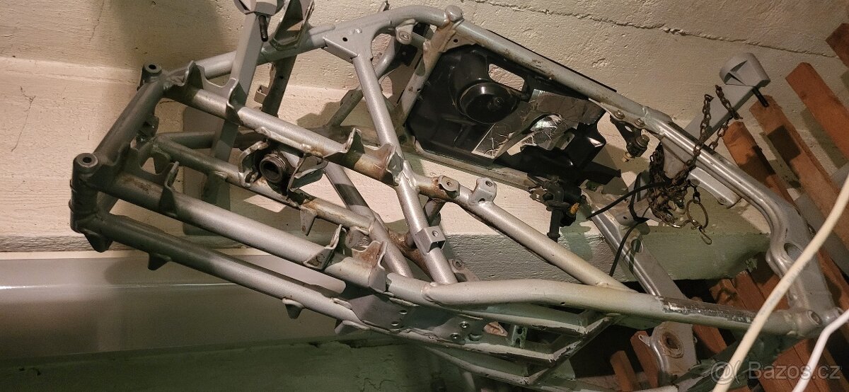 Suzuki LTR 450 - rám