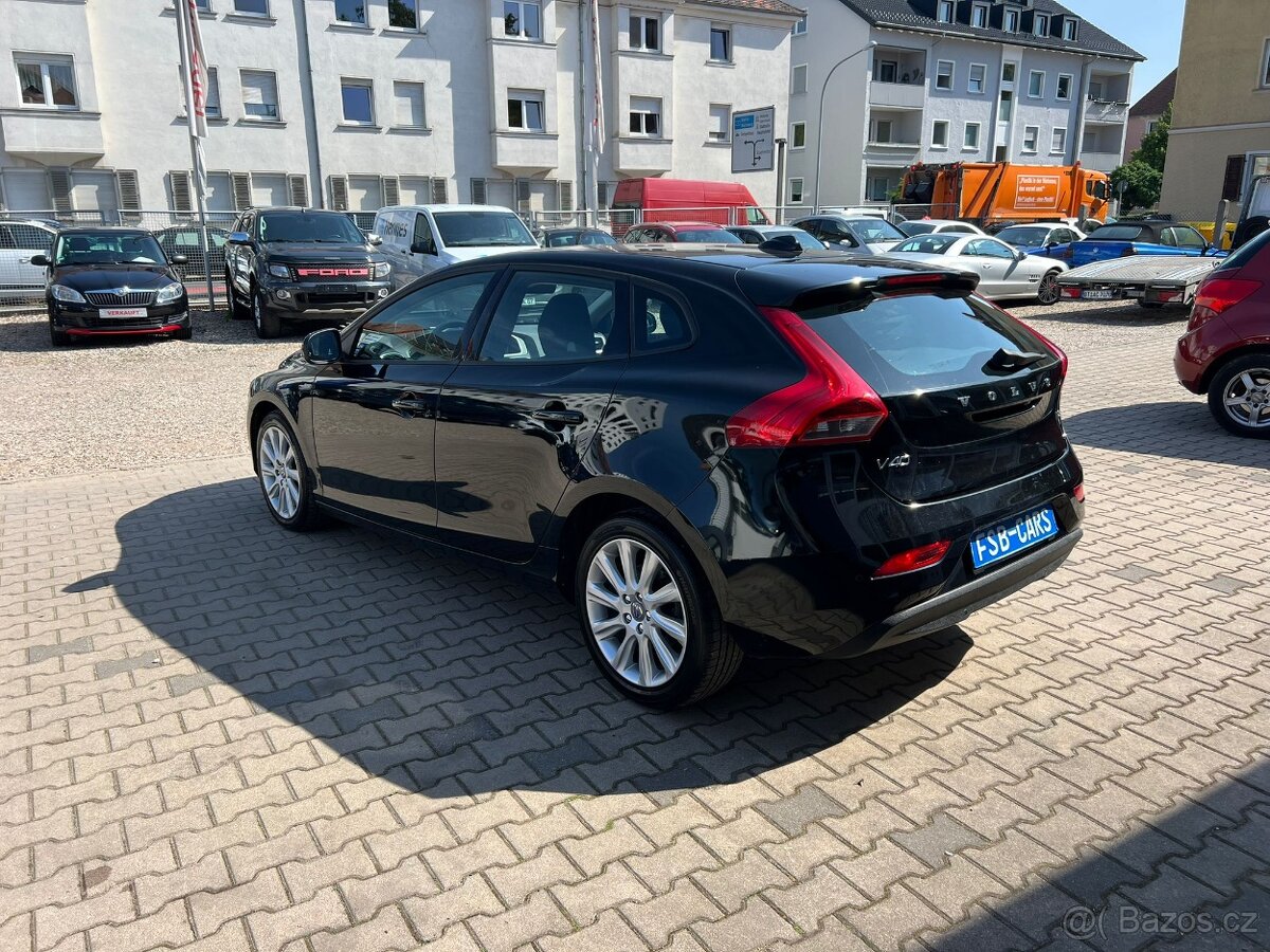 Volvo V40 2,0i 90kW T2