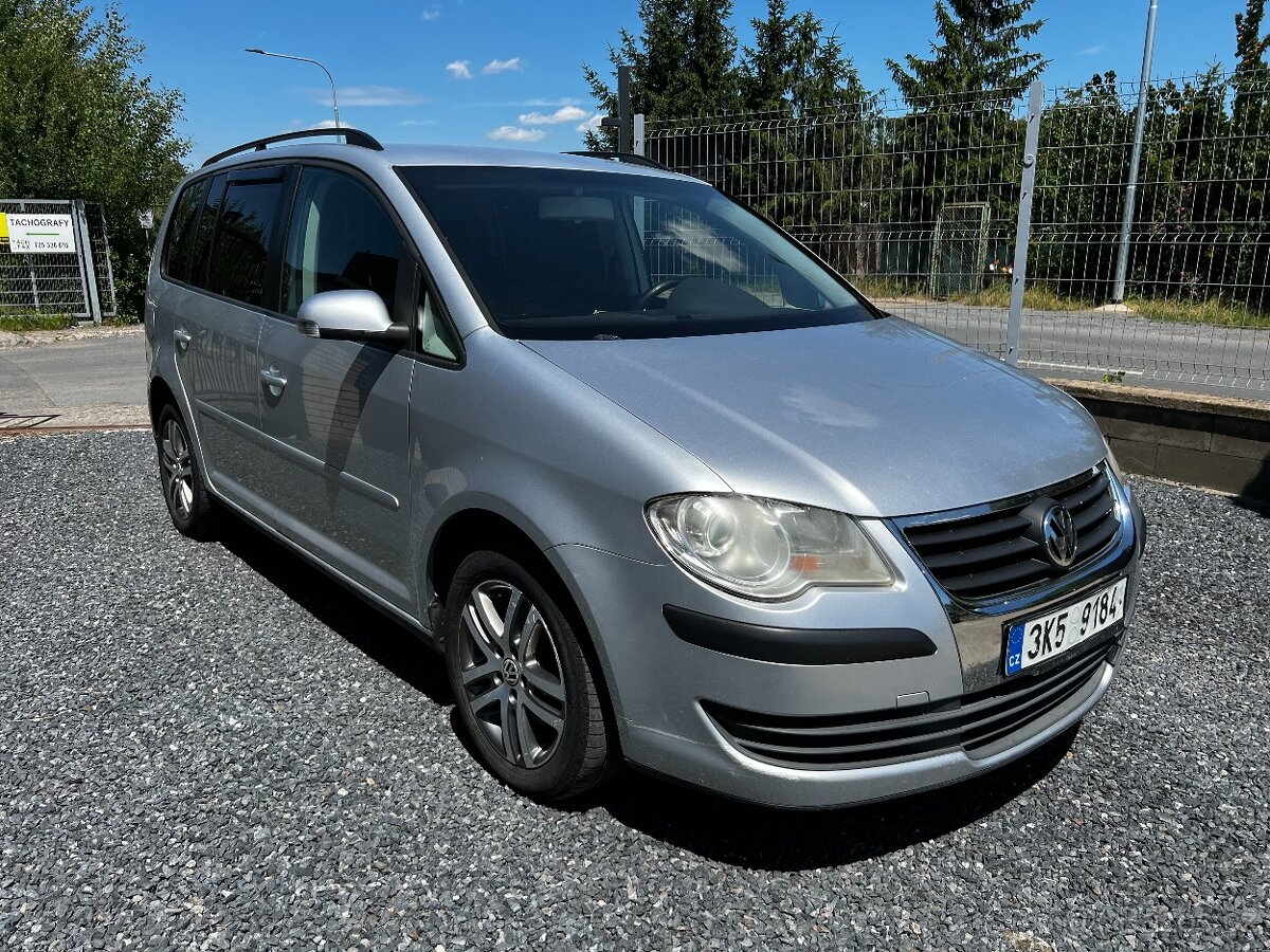 Volkswagen Touran, 2,0 TDI 103kW DSG.