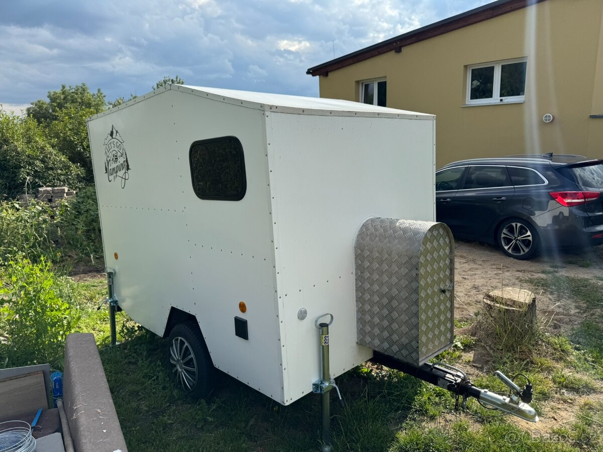 Vybavený minikaravan