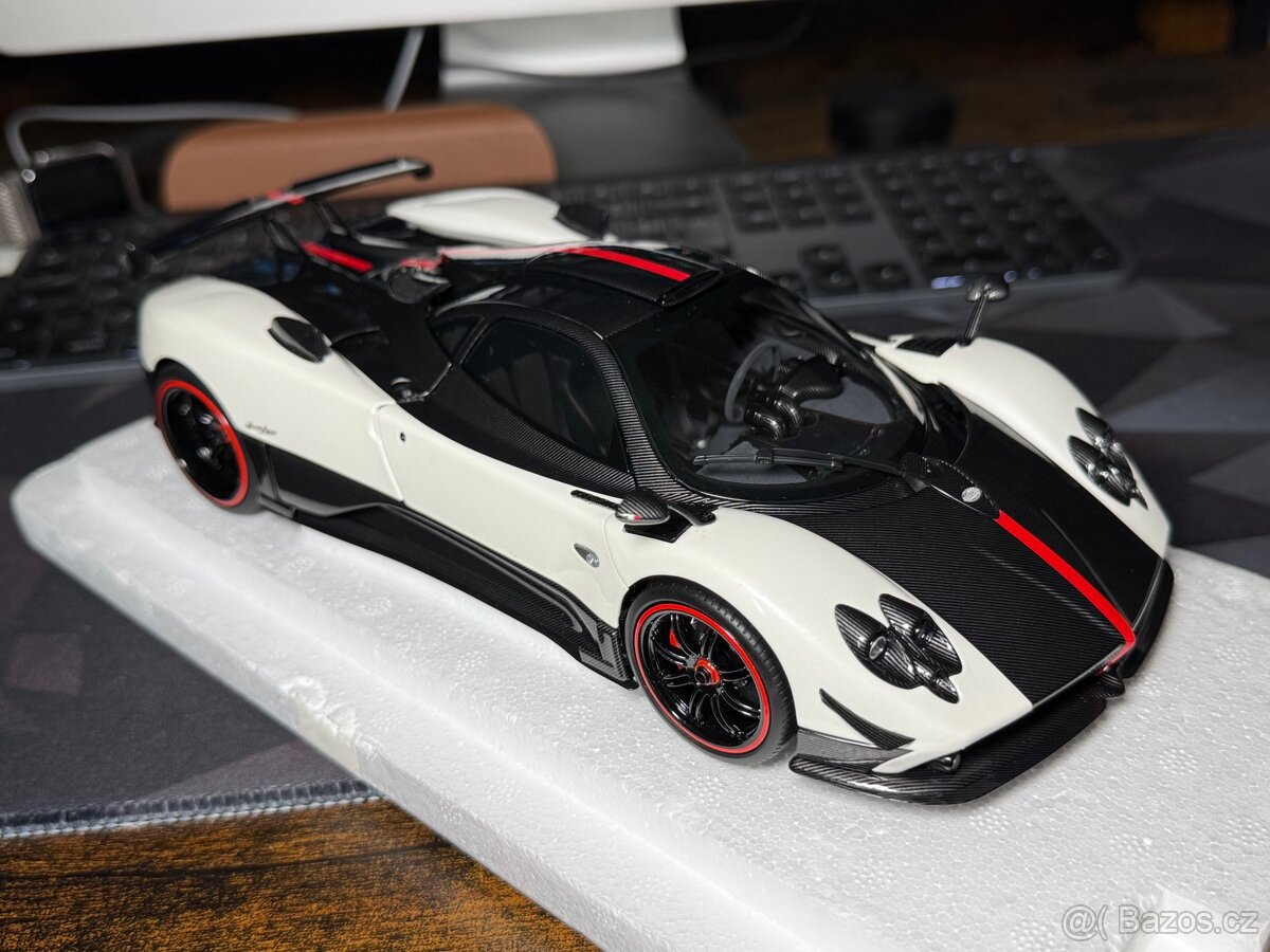 Almost Real - Pagani Zonda Cinque Coupe, Bianco Benny, 1:18