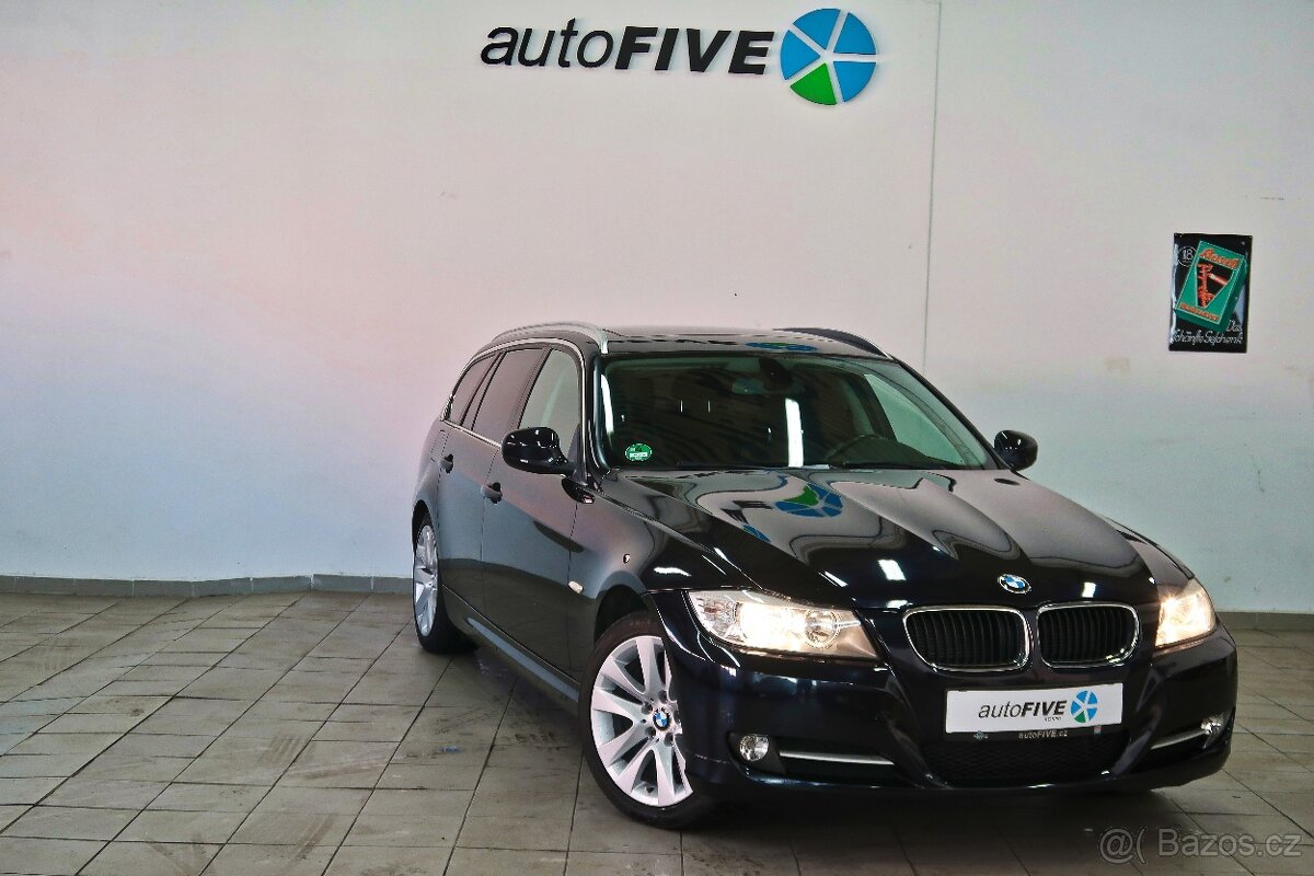 BMW 318i Touring 105kW, M paket, 2x ALU, SENZORY,VÝHŘEV,ŠÍBR