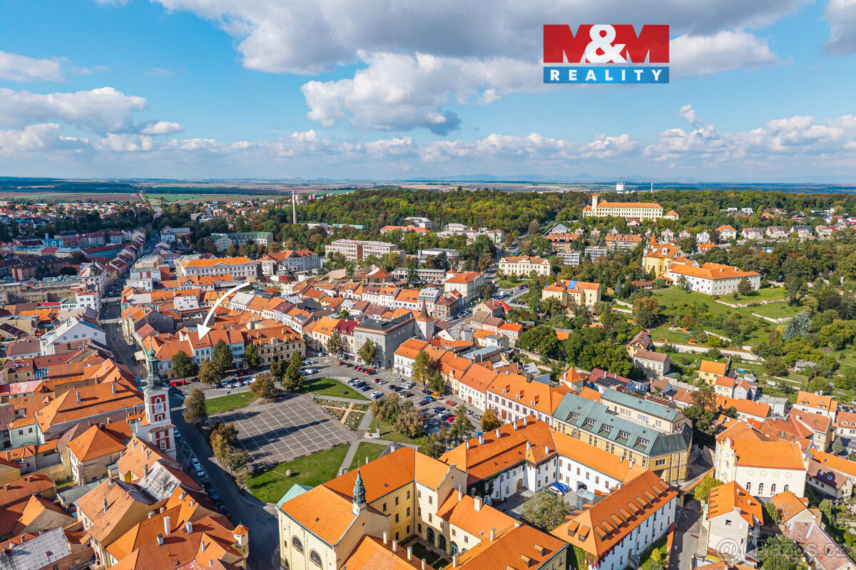 Prodej nájemního domu, 648 m², Slaný, ul. Masarykovo náměstí