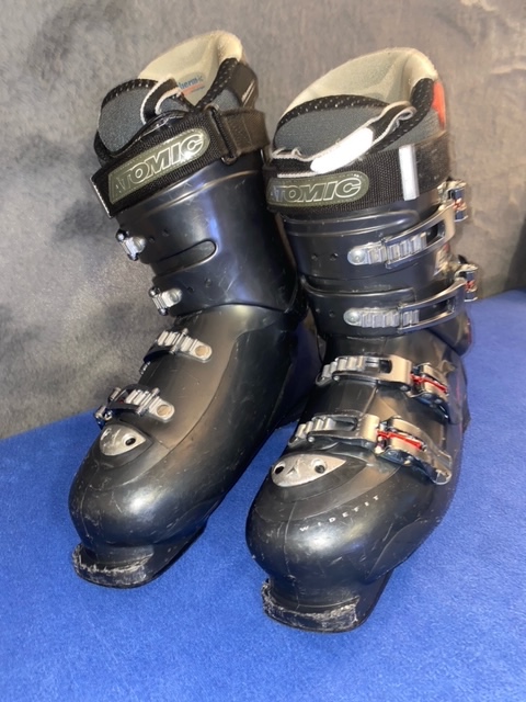 přeskáče ATOMIC B7 WIDEFIT