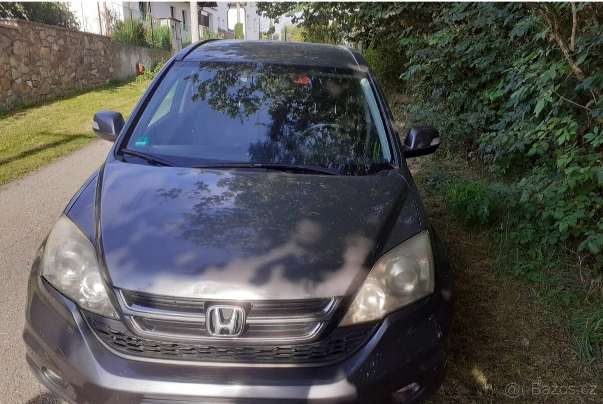 Prodám Honda CR-V, r. v. 2011