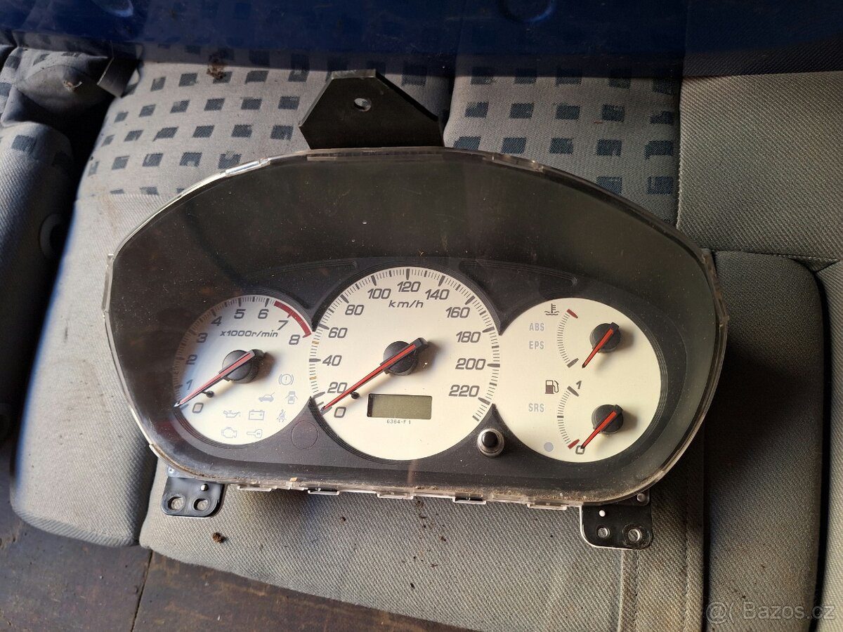 Honda civic 7g budíky