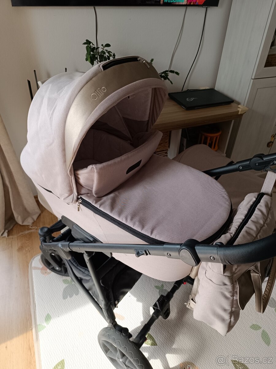 Kočárek Camarelo Oliio