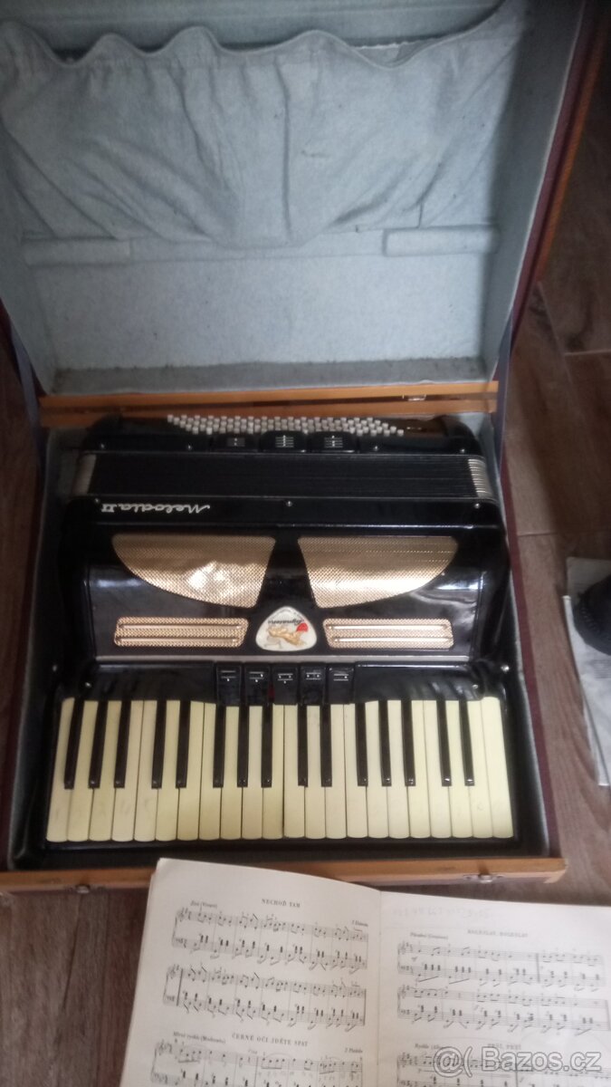 Harmonika akordeon Melodia II - Lignatone prodám