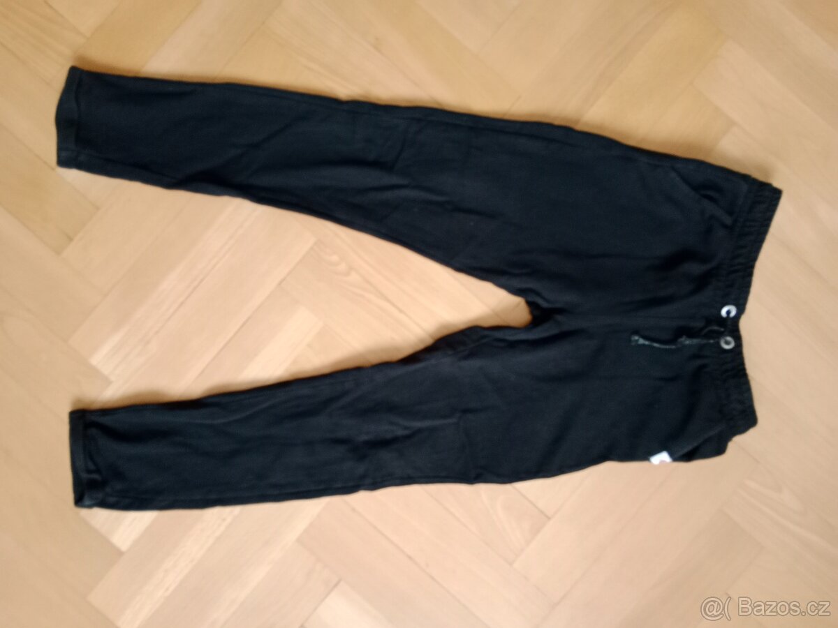 Dívčí tepláky vel. 140 - 146