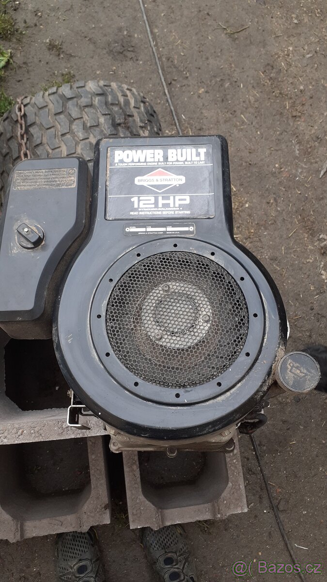 Motor pro zahradni traktor