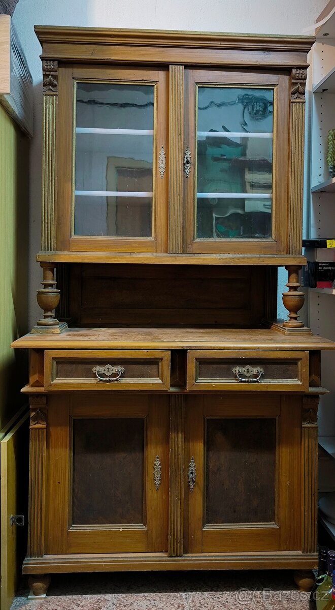 Starožitný příborník, kredenc Sleva