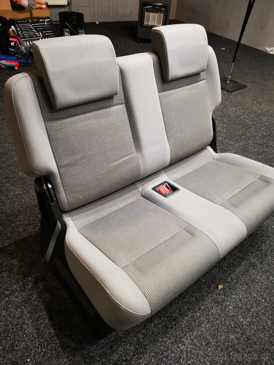 VW CADDY 3. ZADNI LAVICE 7 MIST