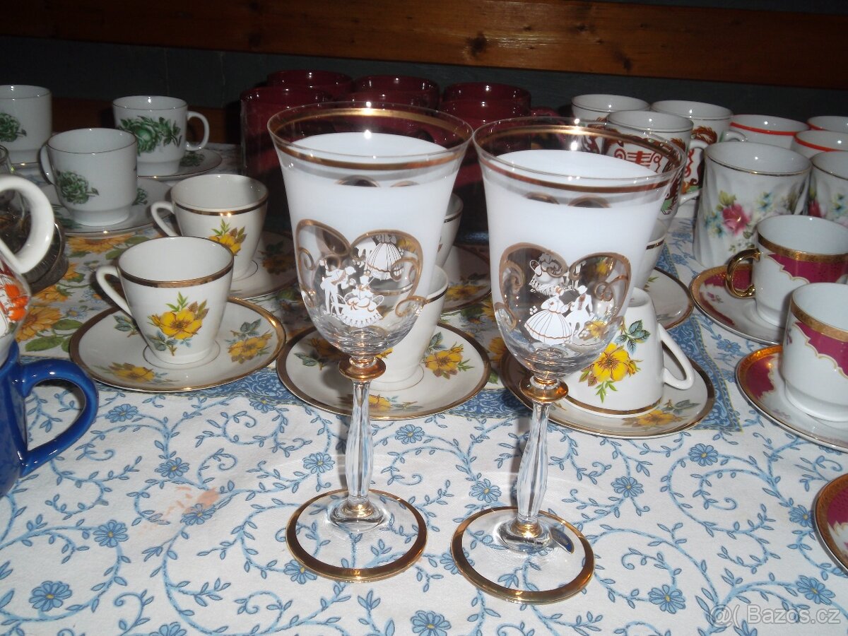 SKLENIČKY, PLECHÁČKY, PANÁČKY