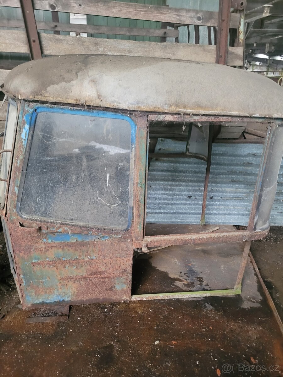 Kabina na zetor 3011