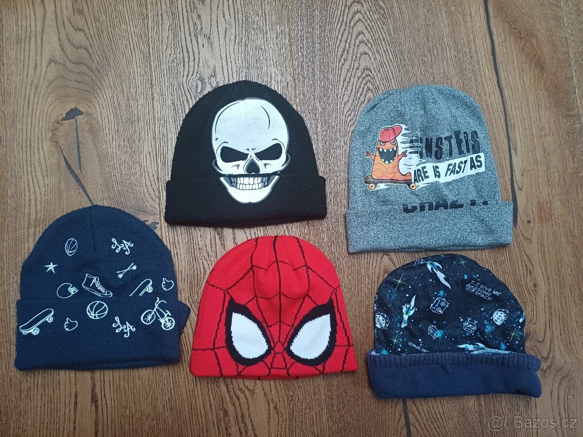 Čepice vel.cca 5-8 let