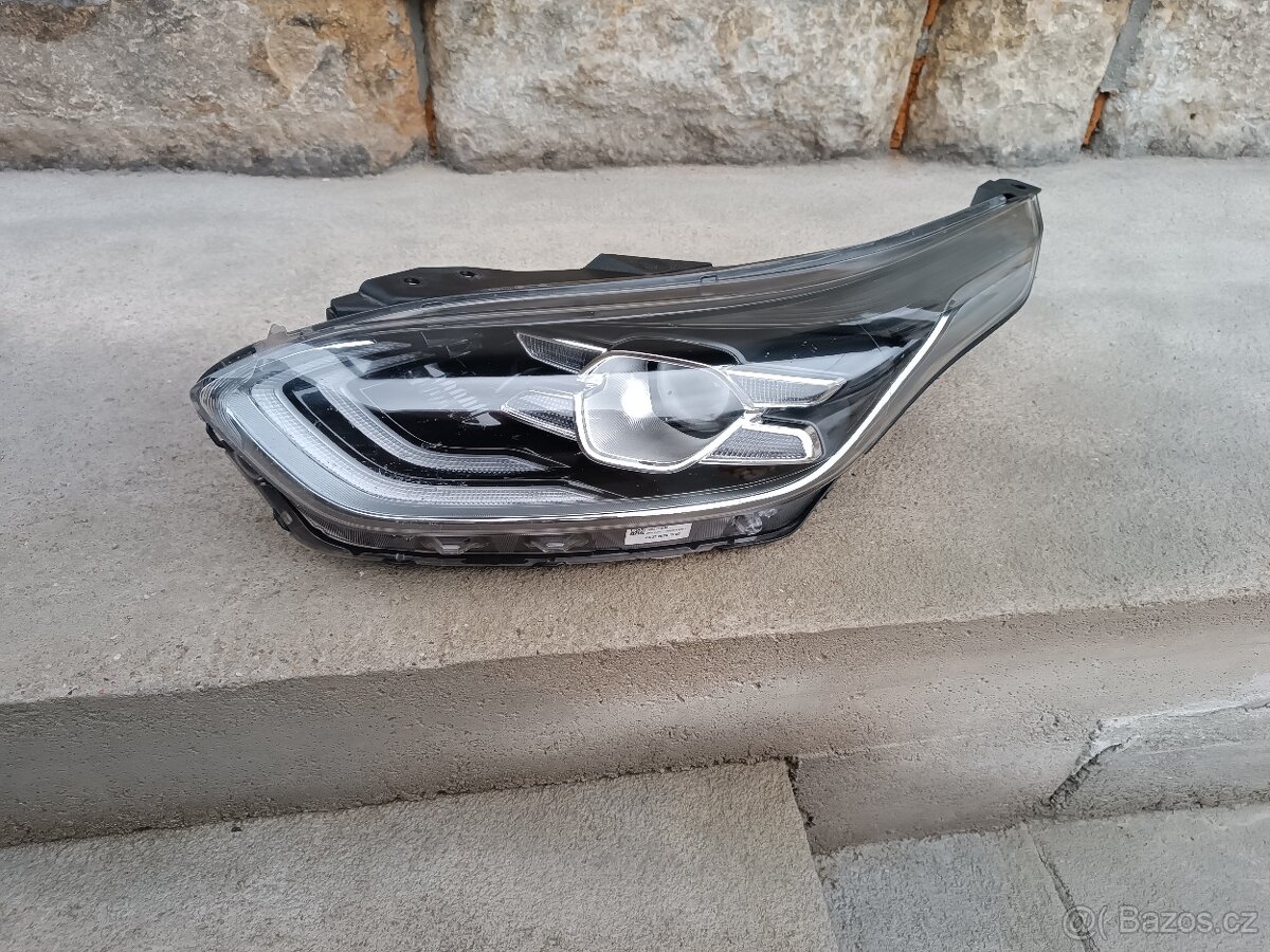 Kia Ceed - levé přední světlo