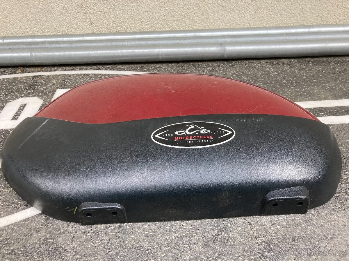 Honda Deauville kryt kufru