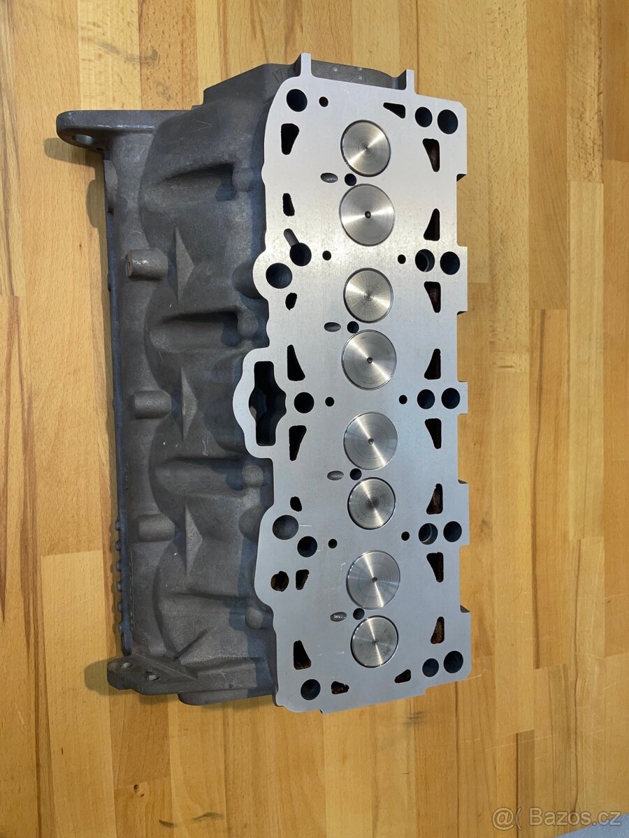 Hlava motoru 1.9 tdi